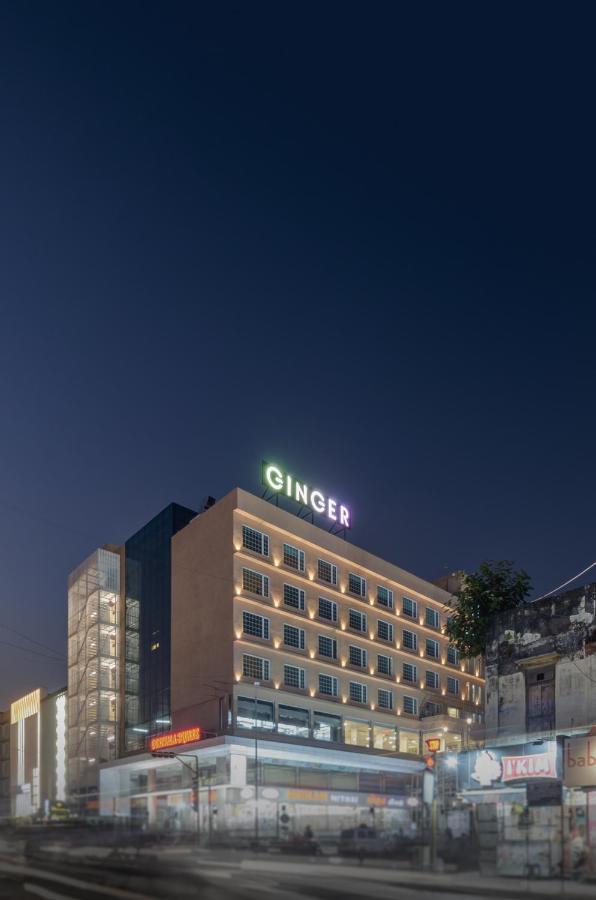 Ginger Surat City Centre Buitenkant foto